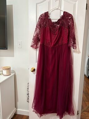 Chi Chi London Burgundy Lace & Tulle Maxi Dress
